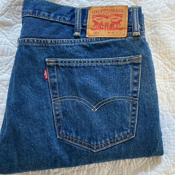 LEVI'S 505 NWOT Men's Medium Wash Straight Leg Jeans 40x30 100% Cotton - Picture 1 of 8